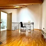 アパート Little Loft ティミショアラ