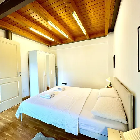 Little Loft アパート *