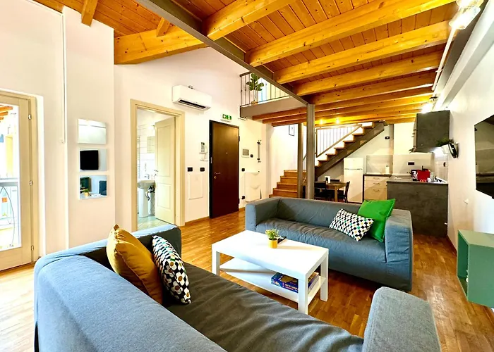 Little Loft דירה